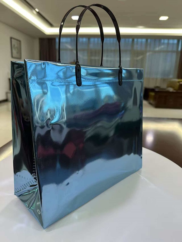 RGS PACKAGING เปิดตัวกระเป๋าโท้ตของขวัญเคลือบฟิล์มเลเซอร์สีเดียวใหม่